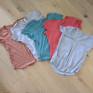 Lululemon 5 T-Shirt Bundle, Size 6